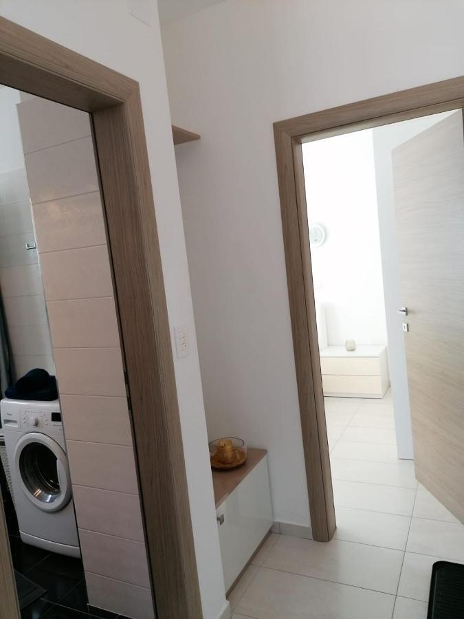 Apartment Mali San Трогір Екстер'єр фото