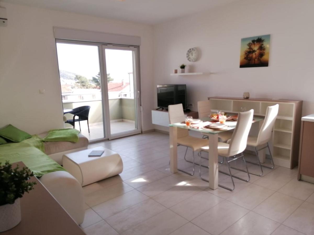 Apartment Mali San Трогір Екстер'єр фото